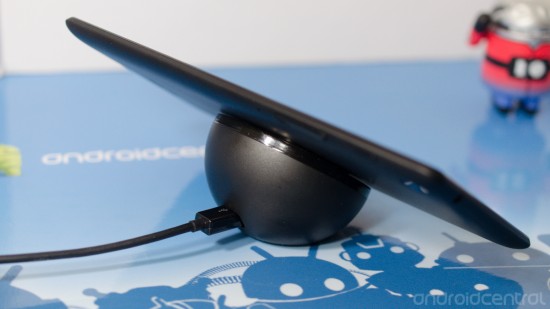Новый Nexus 7 2013 умеет заряжаться без проводов