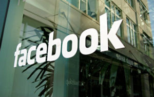 Facebook выходит на прибыль